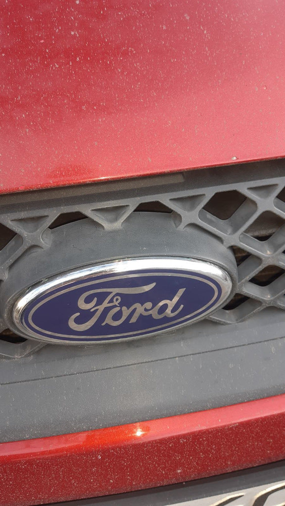 Front emblem (with clips) for Ford Fiesta 2002-2008 - image 4