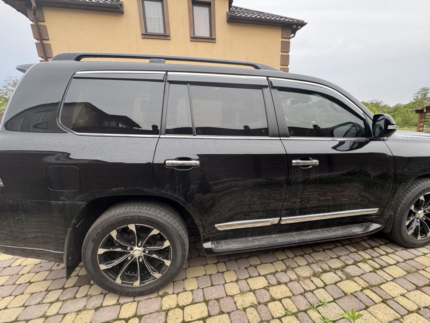 Window Deflectors with Chrome Trim Niken Luxury (6 pcs) for Toyota Land Cruiser 200 2007-2021 - image 3