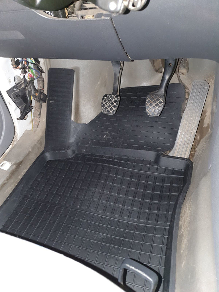 Rubber floor mats with edge (2 pcs, Polytep) for Volkswagen Caddy 2010-2015 - image 3