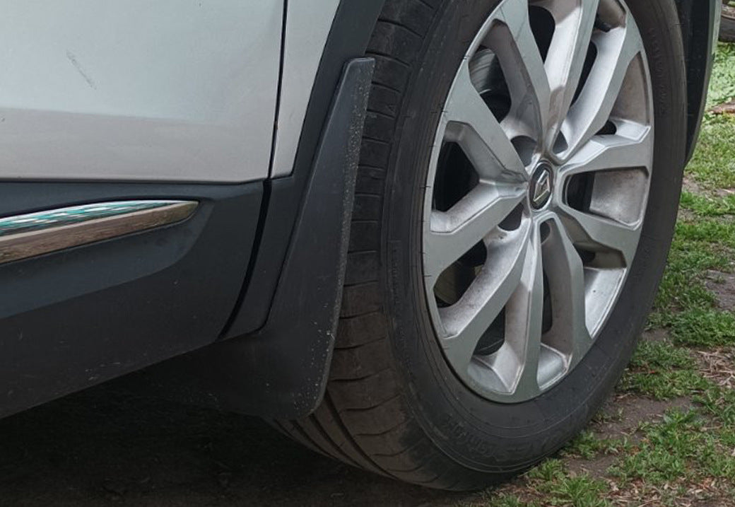 Original Premium V1 Mud Flaps (Set of 4) for Renault Kadjar 2015-2022 - image 1