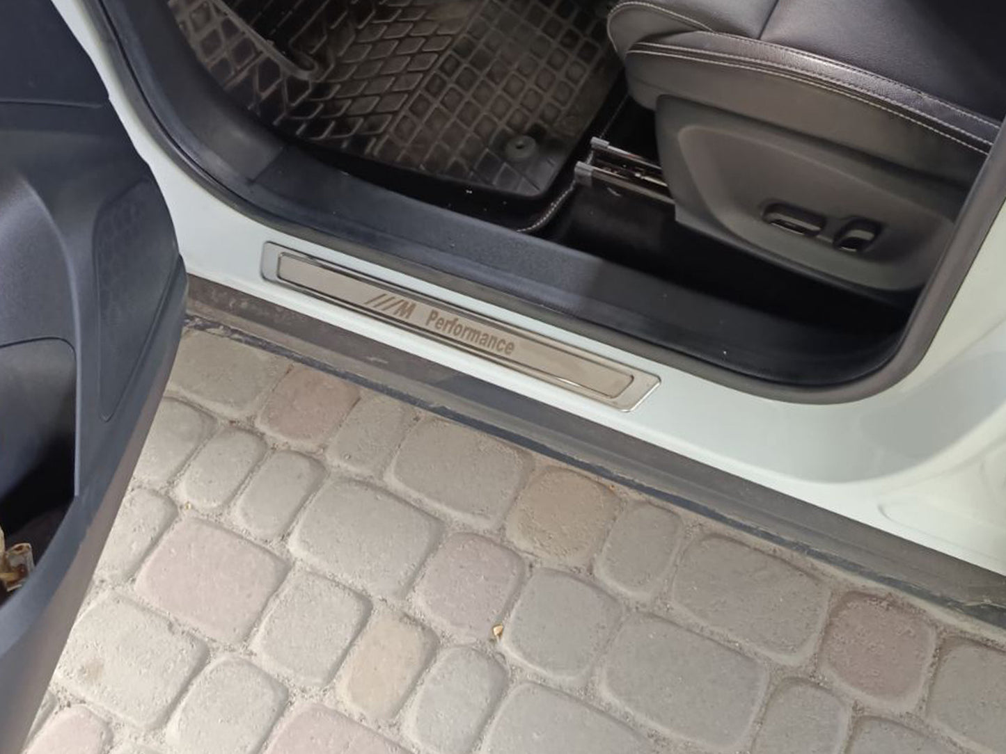 Universal Door Sill Protectors BMW M Performance V-1 (4 pcs, stainless steel) for BMW - image 4