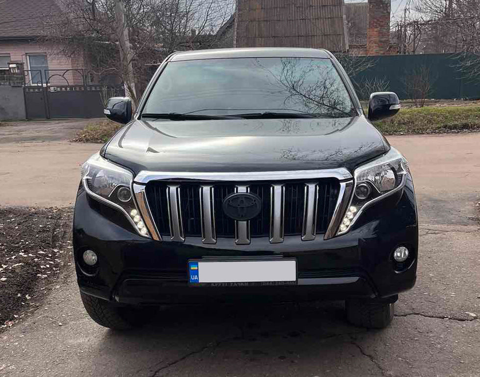 Grille 2013-2017 (Standard) for Toyota Land Cruiser Prado 150 2009-2023 - image 1