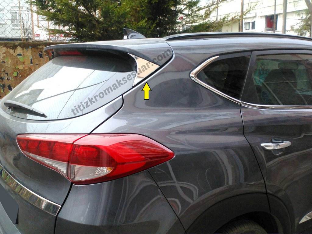 Overlay the triangle on the trunk lid (stainless steel) for Hyundai Tucson TL 2016-2021 - Reelken Auto
