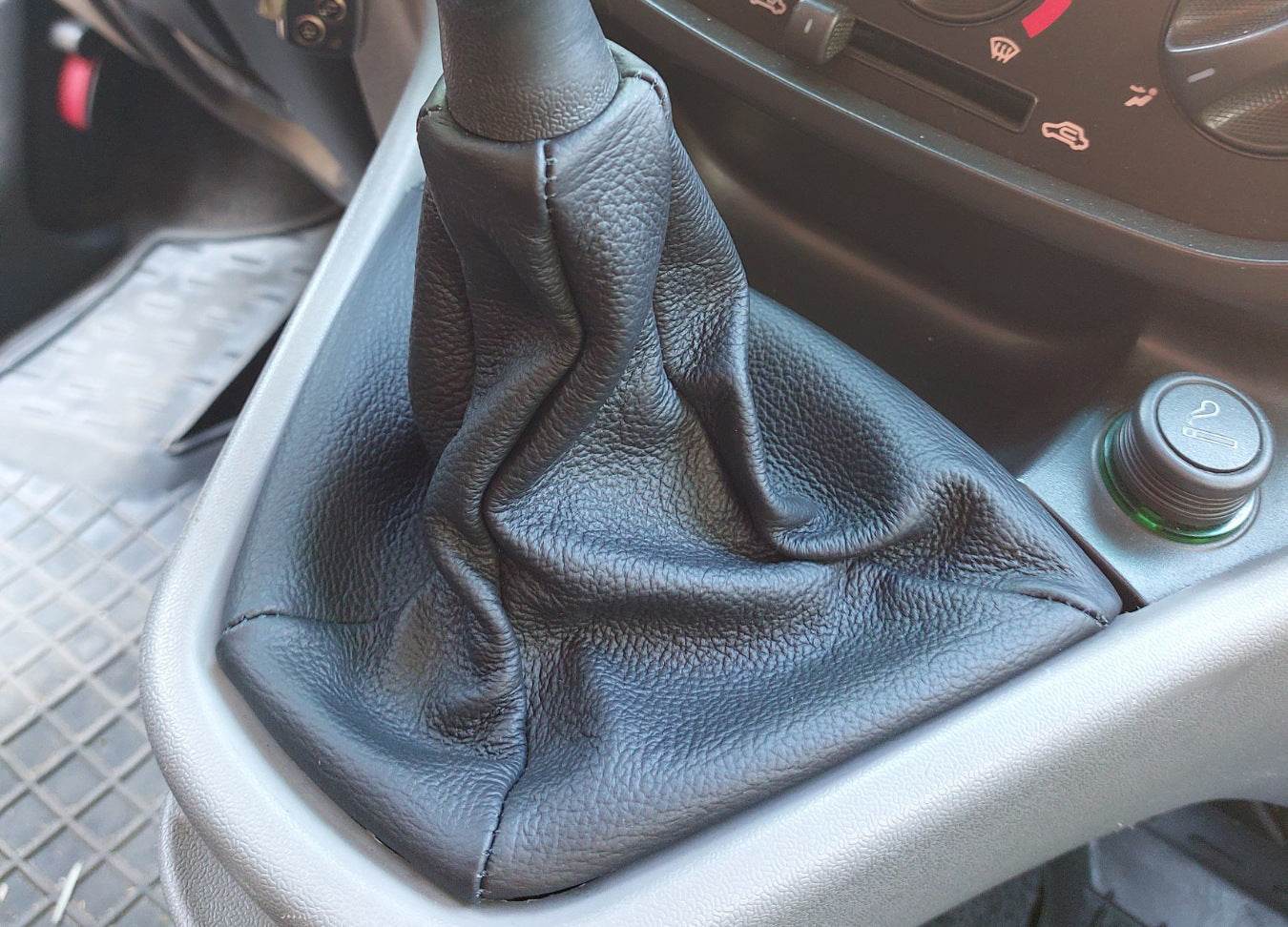 Case transmission (leather) for Fiat Doblo I 2001-2005 - Reelken Auto