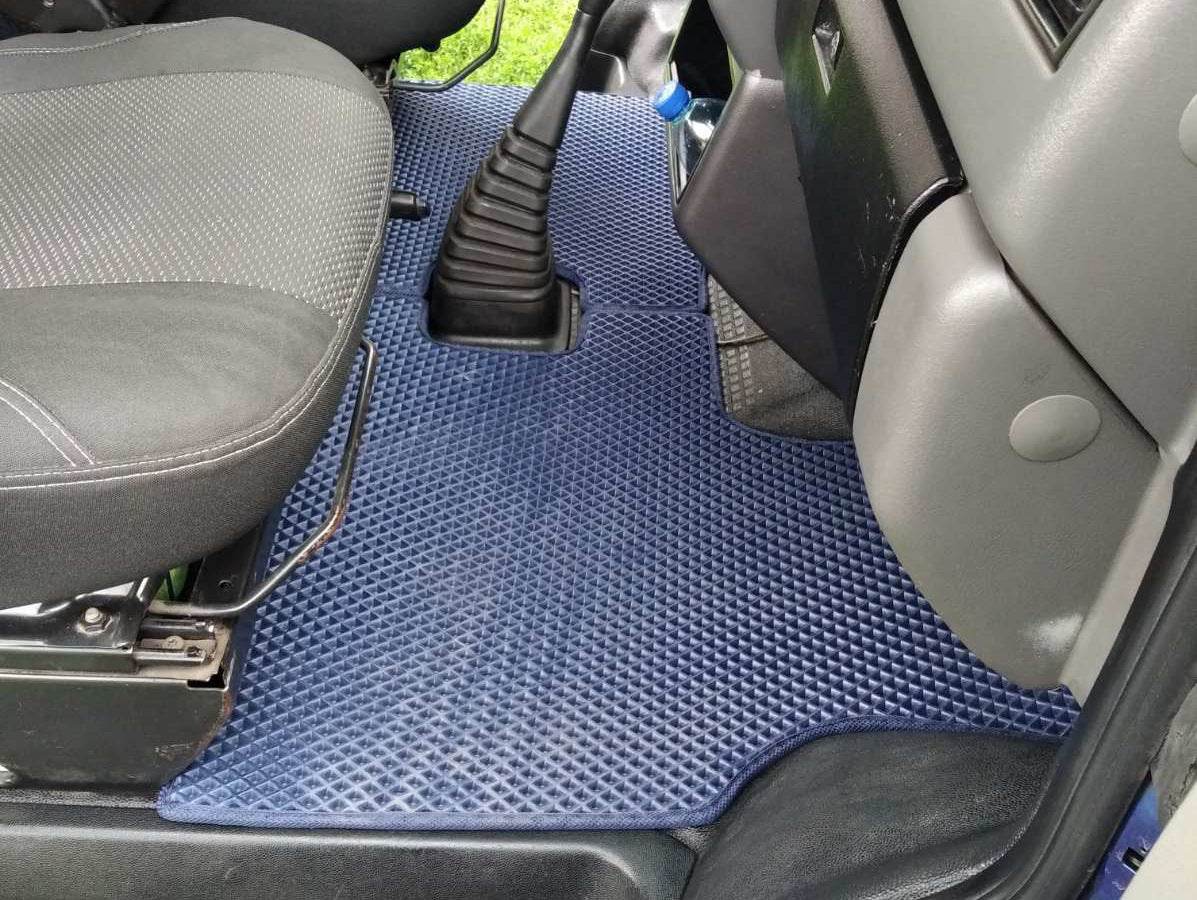 EVA mats (blue) for Volkswagen T4 Transporter - Reelken Auto