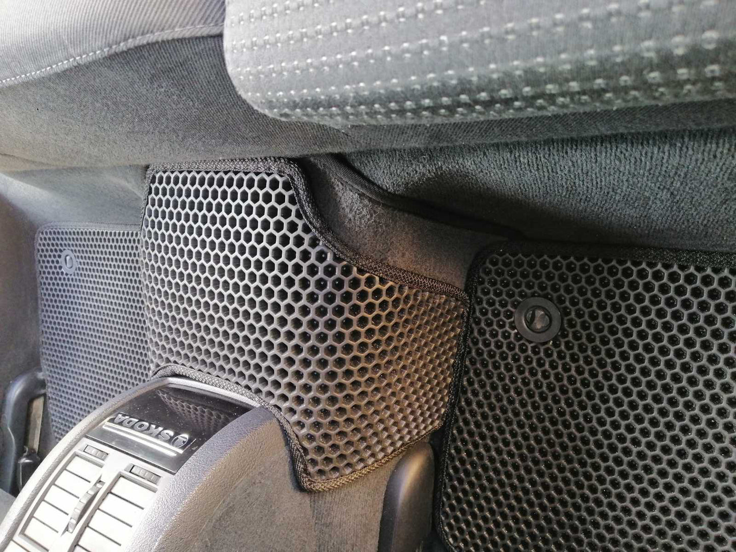 EVA Floor Mats (black) for Skoda Superb 2001-2009 - image 19