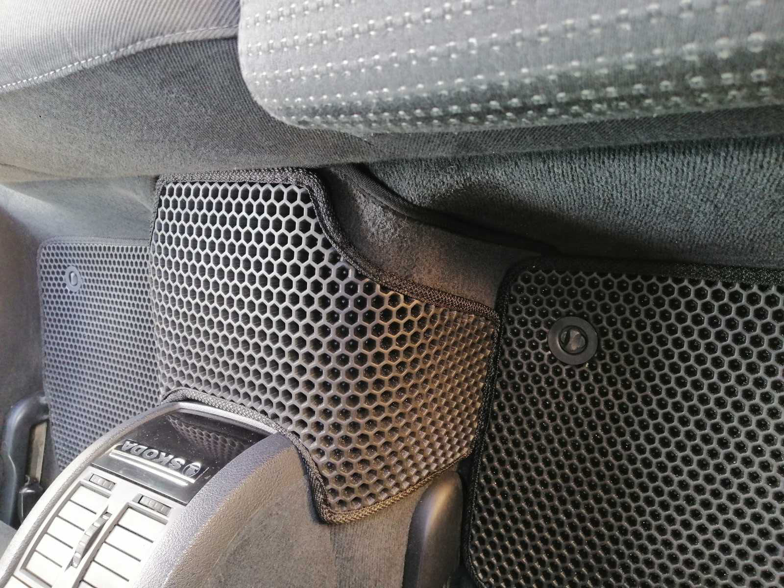 EVA Floor Mats (black) for Skoda Superb 2001-2009 - image 19