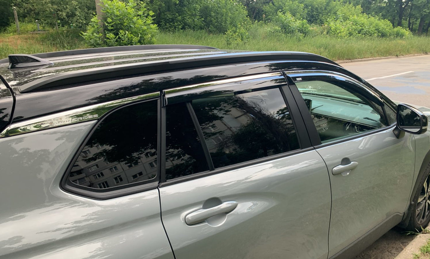 Window deflectors with chrome trim (4 pcs, Niken) for Toyota Corolla Cross 2020- - image 9