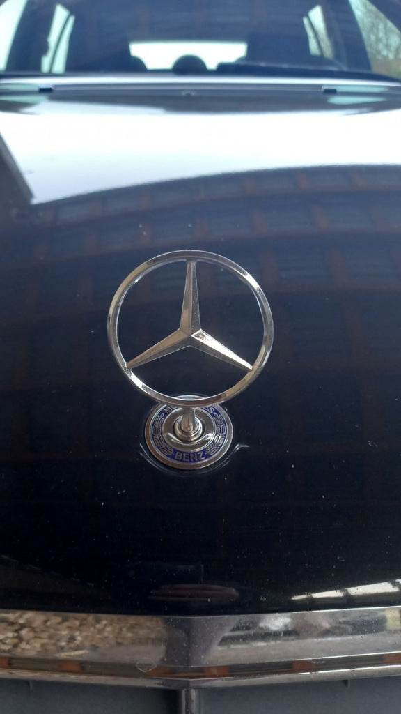 Sight emblem (with inscription) for Mercedes C-class W203 2000-2007 - Reelken Auto
