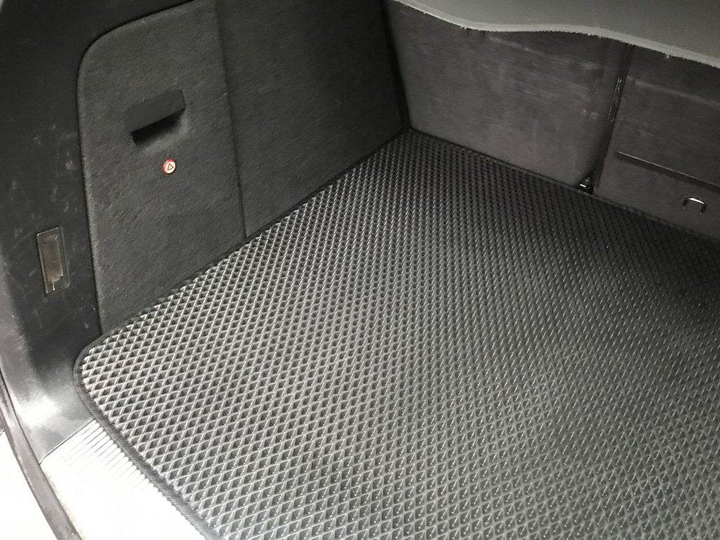 Trunk mat V1 (EVA, black) for Volkswagen Touareg 2002-2010 - Reelken Auto