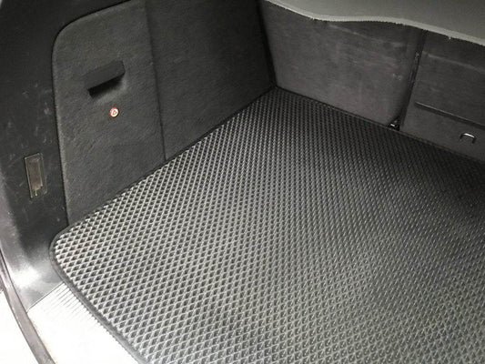 Trunk mat V1 (EVA, black) for Volkswagen Touareg 2002-2010 - Reelken Auto