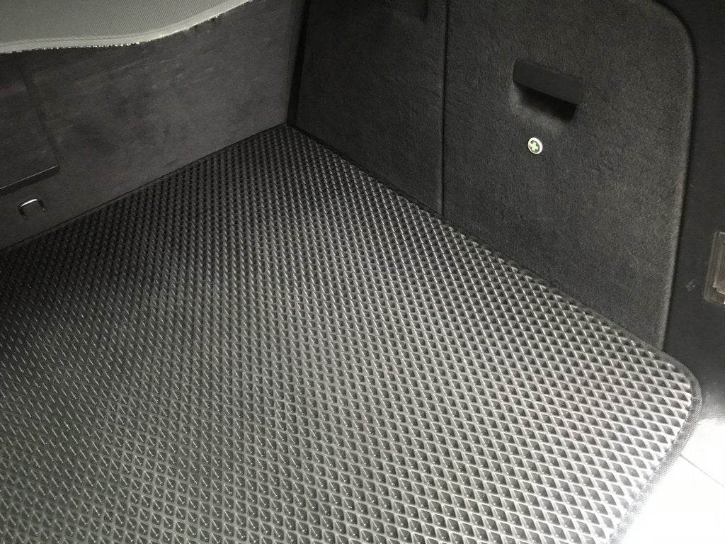 Trunk mat V1 (EVA, black) for Volkswagen Touareg 2002-2010 - Reelken Auto