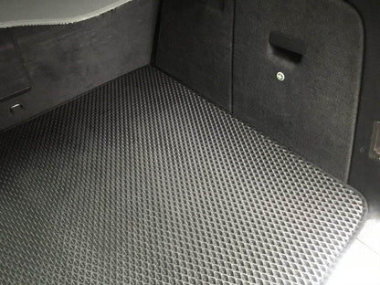 Trunk mat V1 (EVA, black) for Volkswagen Touareg 2002-2010 - Reelken Auto
