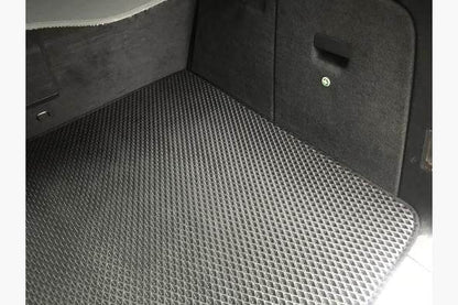 Trunk mat V1 (EVA, black) for Volkswagen Touareg 2010-2018 - Reelken Auto