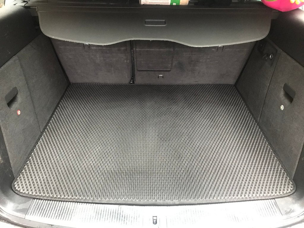 Trunk Mat V1 (EVA, Black) for Volkswagen Touareg 2010-2018 - image 1