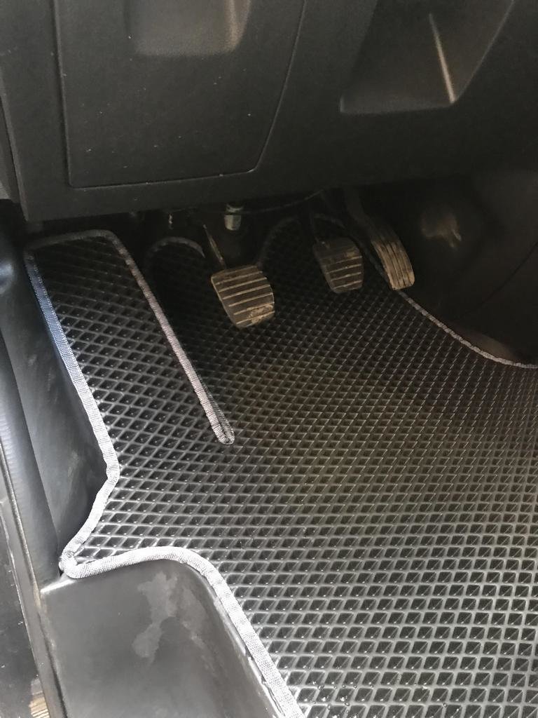 Floor mats (2 pcs, EVA, black) for Nissan NV300/Primastar 2016- - image 1