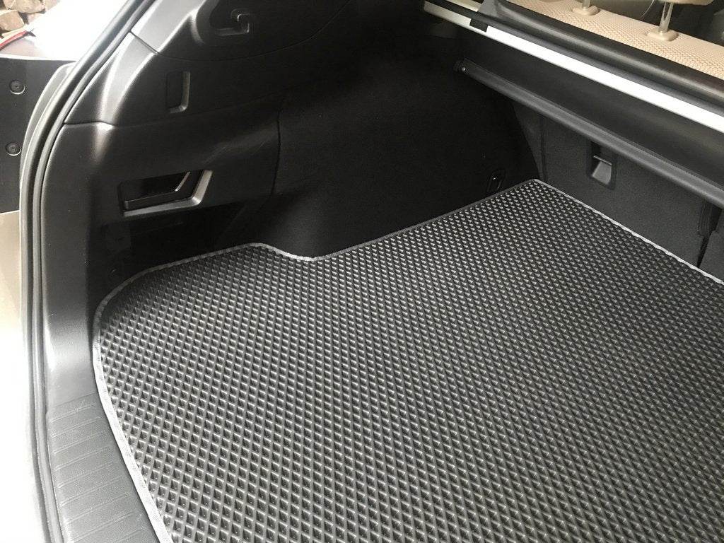 Trunk mat (black, EVA) for Subaru Outback 2014-2019 - Reelken Auto