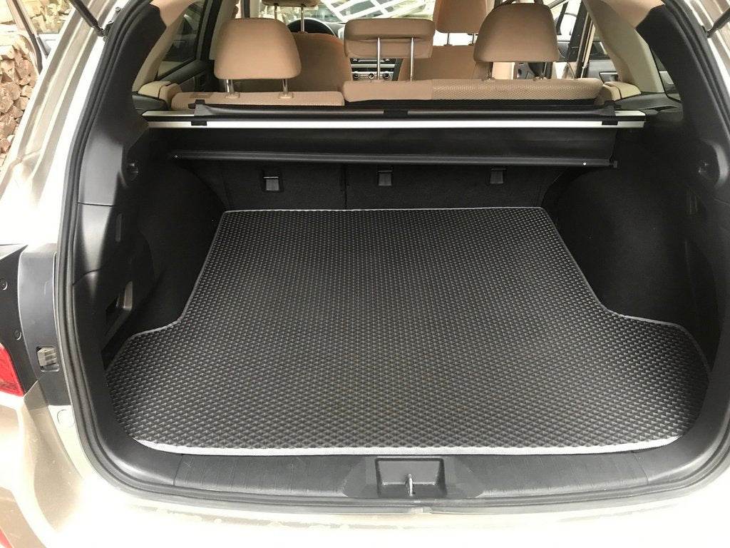 Trunk mat (black, EVA) for Subaru Outback 2014-2019 - Reelken Auto