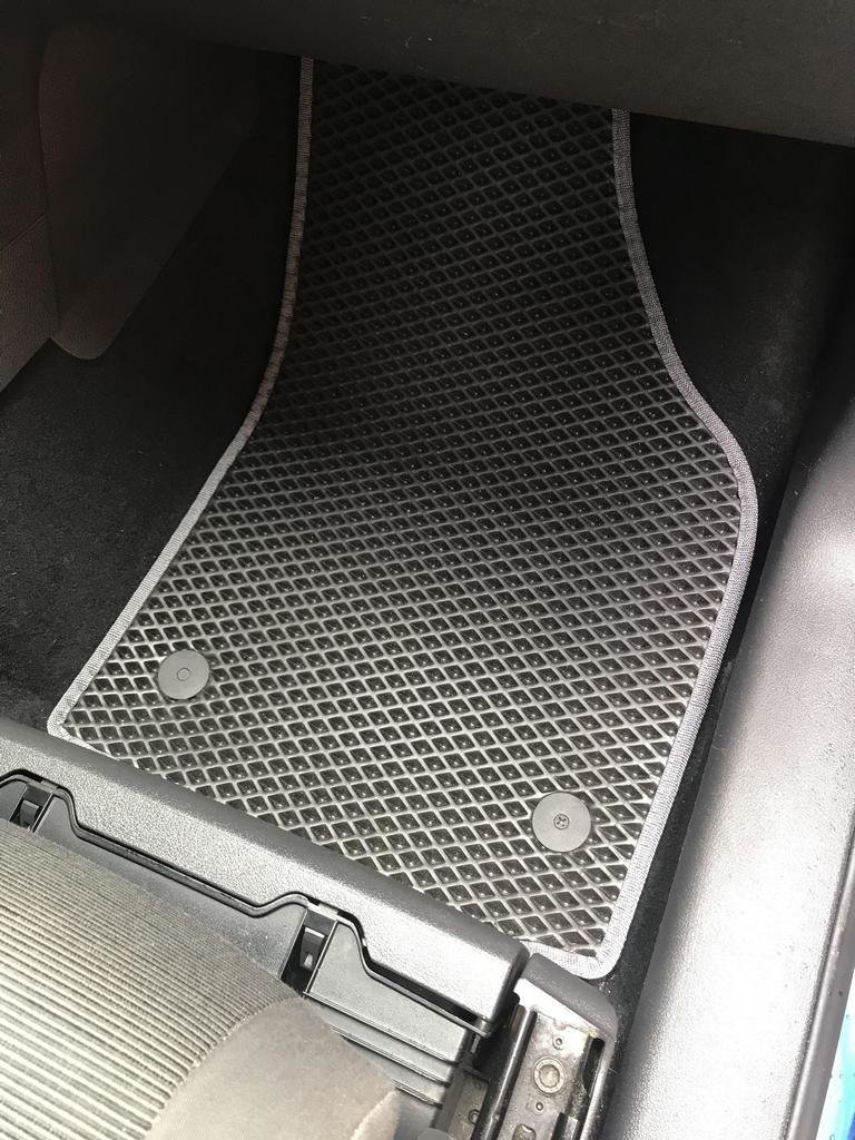 EVA Floor Mats (black) for Volkswagen Touran 2003-2010 - image 2