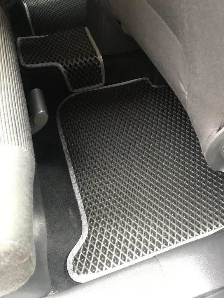 EVA mats (black) for Volkswagen Touran 2003-2010 - Reelken Auto