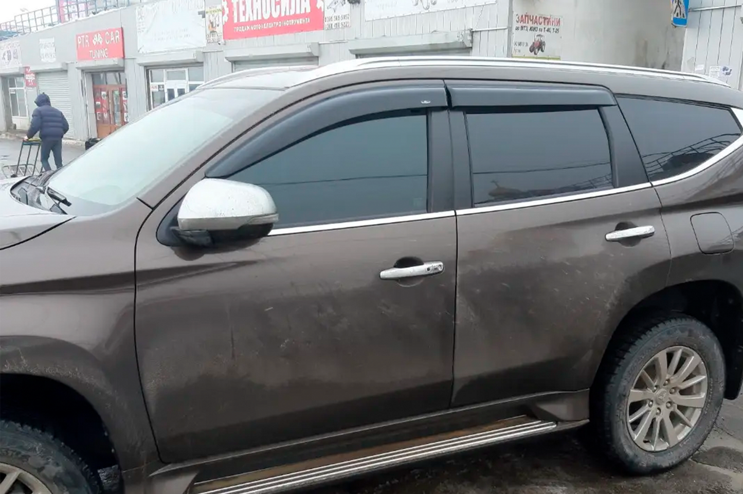 Window Deflectors (4 pcs, HIC) for Mitsubishi Pajero Sport 2015- - image 1