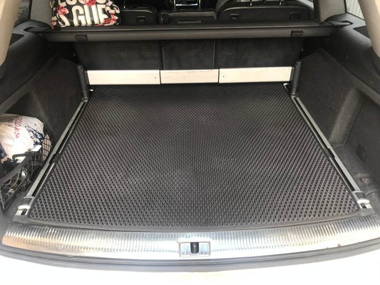 A cargo Mat (EVA black) (5 seats) for Audi Q7 2005-2015 - Reelken Auto