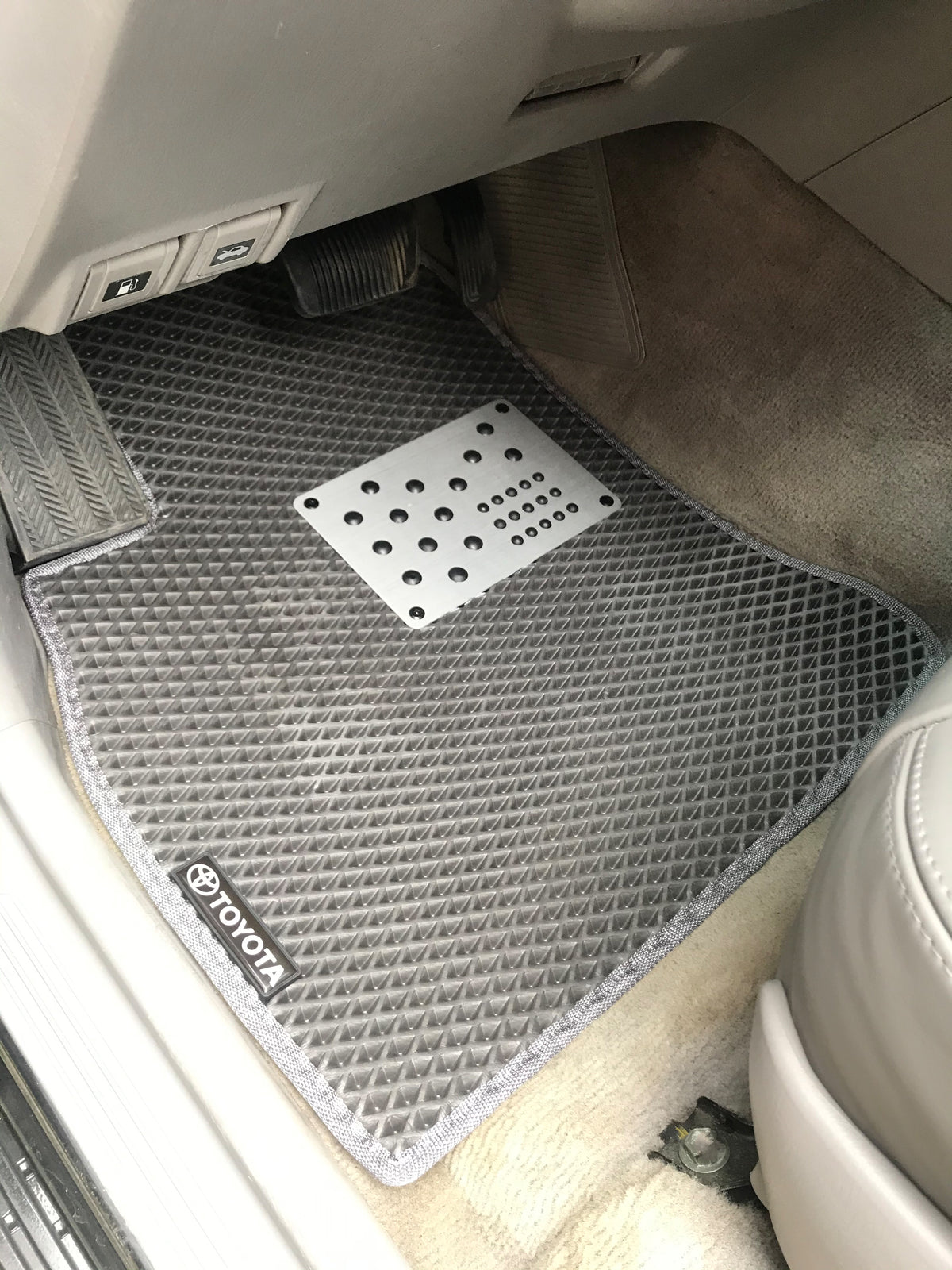 EVA Floor Mats (black) for Toyota Land Cruiser 100 1998-2007 - image 1