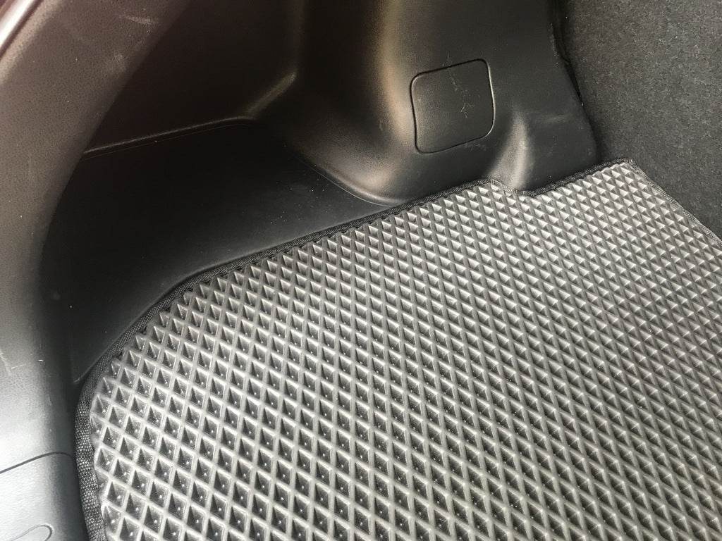 A cargo Mat (EVA black) for Nissan Juke 2010-2019 - Reelken Auto