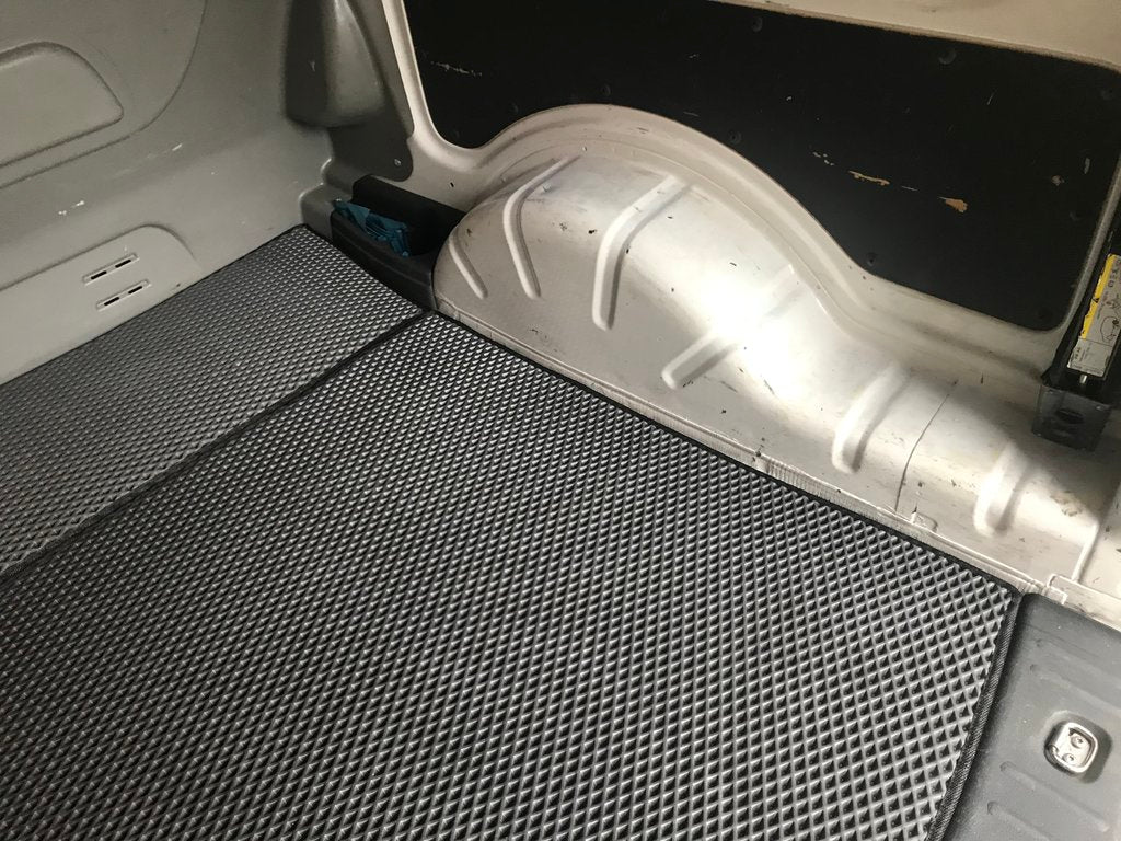 Trunk Mat V1 MAXI (EVA, Black) for Volkswagen Caddy 2004-2010 - image 4
