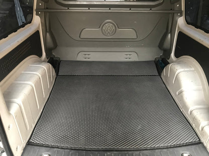 Trunk Mat V1 MAXI (EVA, Black) for Volkswagen Caddy 2010-2015 - image 1