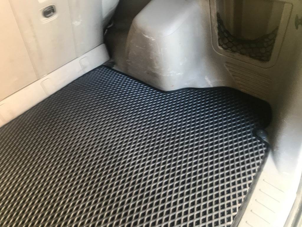 Trunk mat (EVA, black) for Hyundai Tucson JM 2004↗ - Reelken Auto