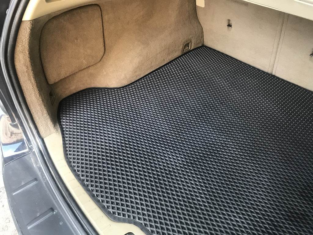 Trunk mat (EVA, black) for Volvo XC60 2009-2017 - Reelken Auto