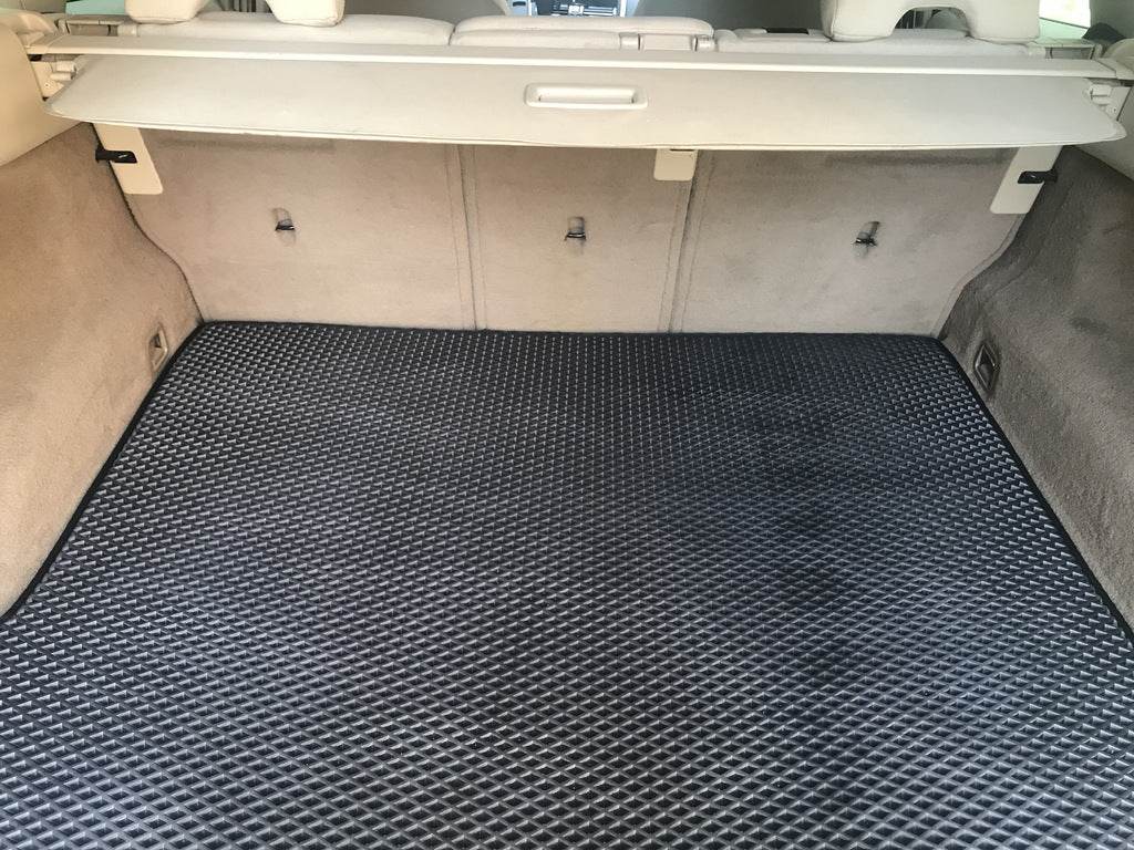 Trunk mat (EVA, black) for Volvo XC60 2009-2017 - Reelken Auto