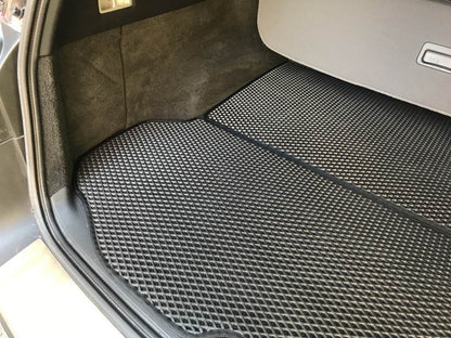 Trunk mat with 2 parts (EVA, black) for Volvo XC70 2007-2013 - Reelken Auto
