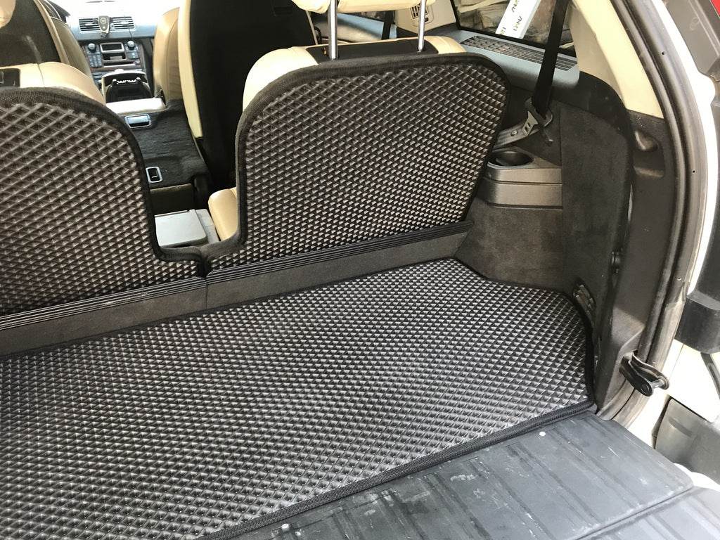 Trunk mat with 3 parts (EVA, black) for Volvo XC90 2002-2014 - Reelken Auto