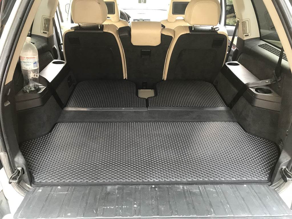 Trunk mat with 3 parts (EVA, black) for Volvo XC90 2002-2014 - Reelken Auto
