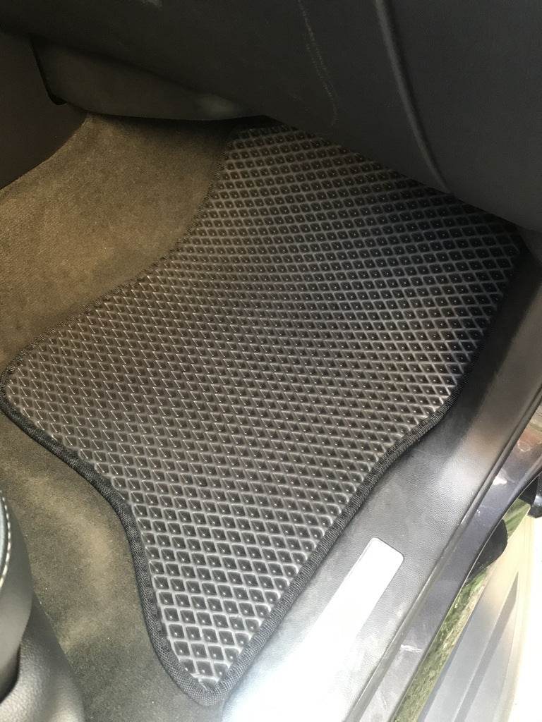 3-row polyurethane mats (EVA, black) for Chevrolet Suburban 2014-2019 - Reelken Auto