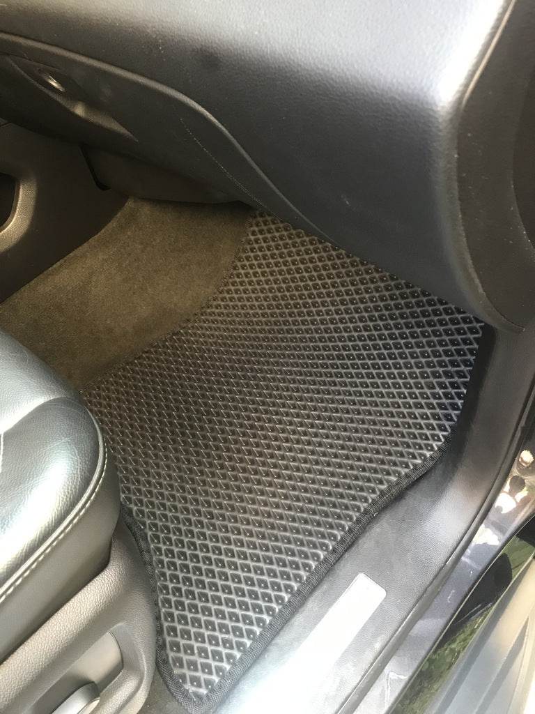 3-row polyurethane mats (EVA, black) for Chevrolet Suburban 2014-2019 - Reelken Auto