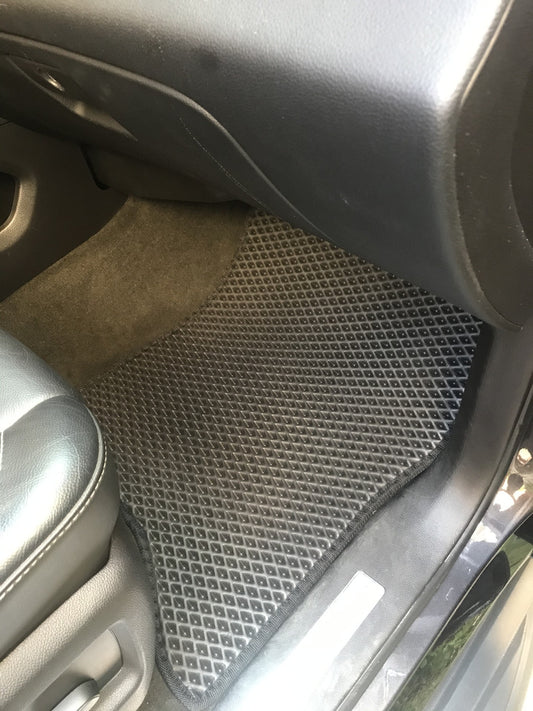 3-row polyurethane mats (EVA, black) for Chevrolet Suburban 2014-2019 - image 2