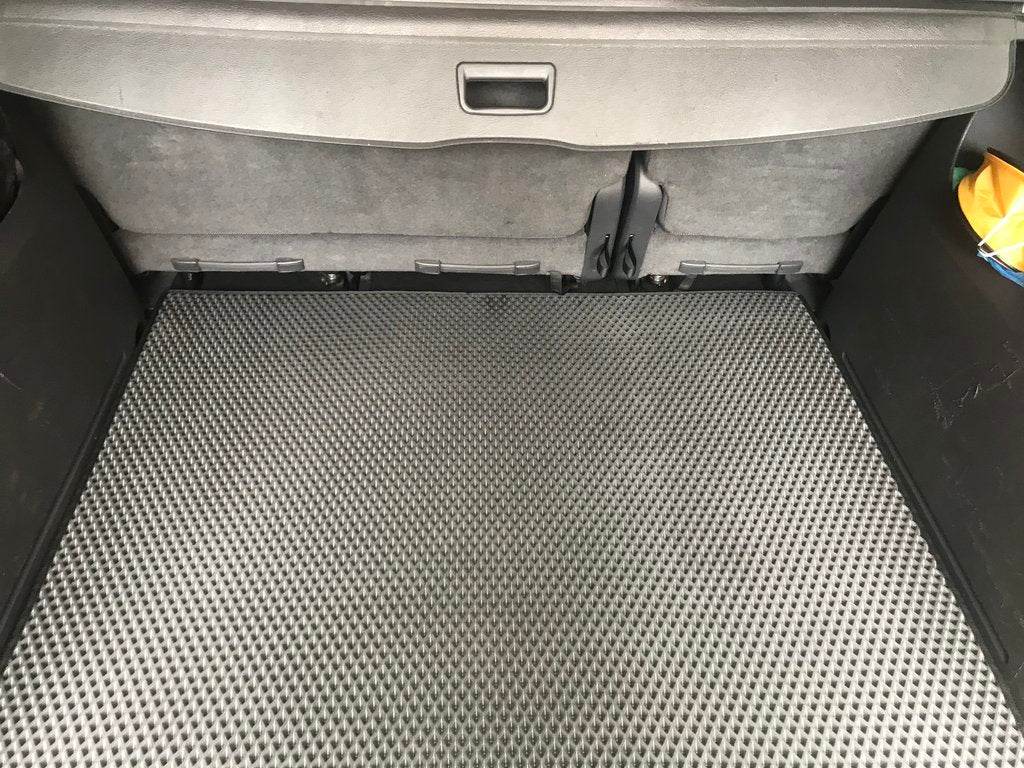 Trunk mat standard (EVA, Black) for Volkswagen Caddy 2010-2015 - Reelken Auto