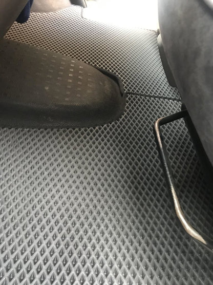 EVA Floor Mats (black, front, for 2+1) for Volkswagen T5 Transporter 2003-2010 - image 3