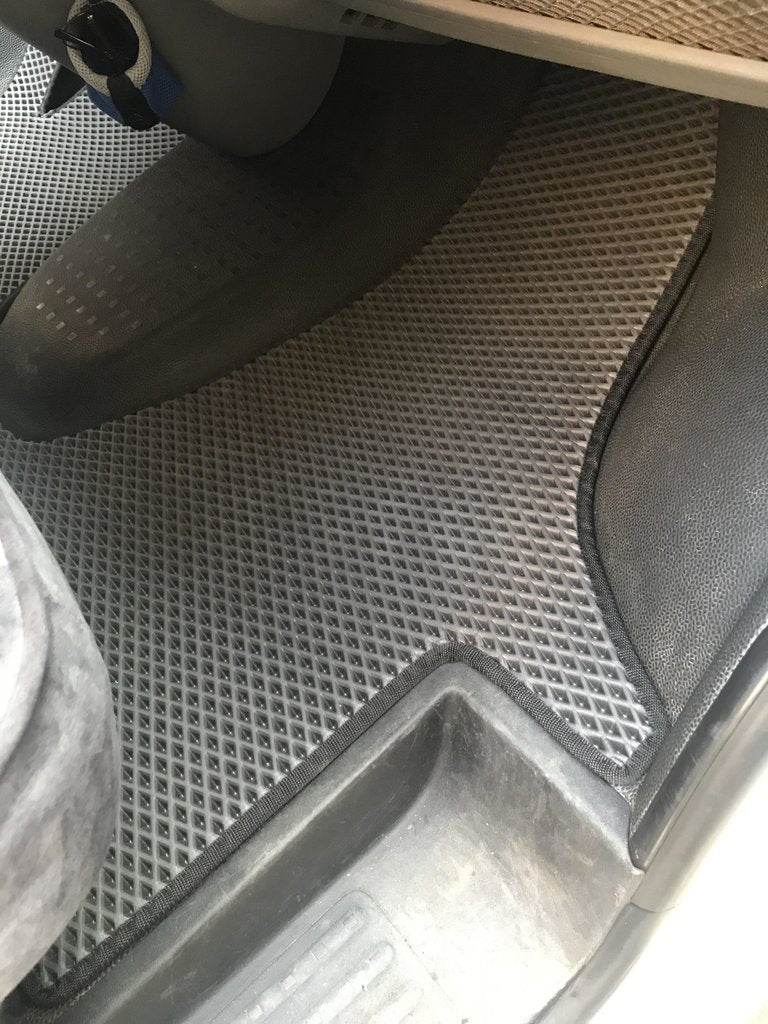 EVA floor mats (black, front, for 2+1) for Volkswagen T5 Caravelle 2004-2010 - Reelken Auto