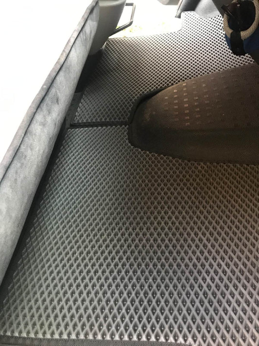EVA floor mats (black, front, for 2+1) for Volkswagen T5 Transporter 2003-2010 - Reelken Auto