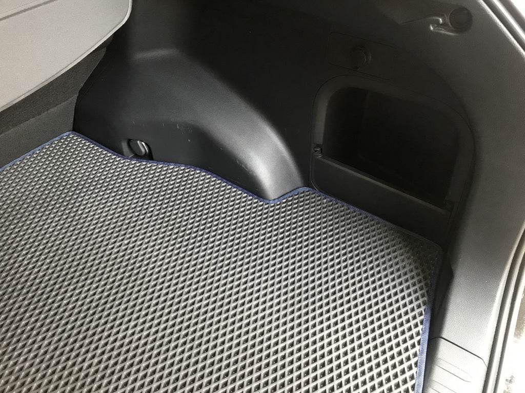 Trunk mat (EVA, black) for Toyota Rav 4 2019- - Reelken Auto