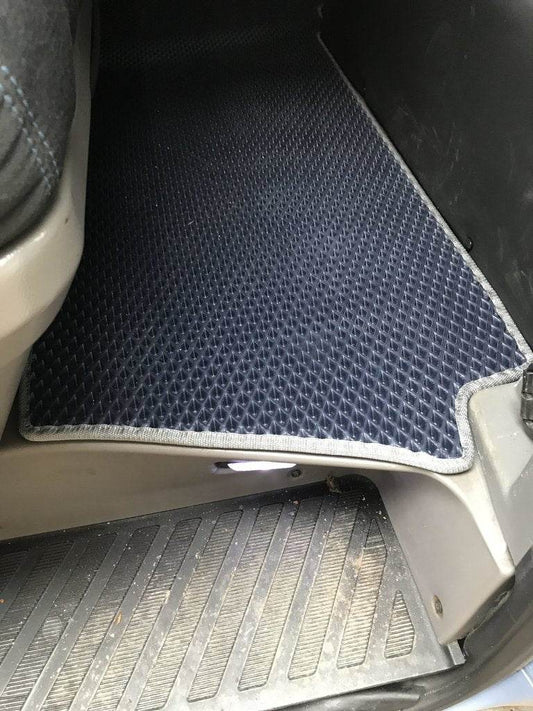 Carpets 2-row for orig. Cargo pass (EVA, black) for Volkswagen Crafter 2006-2016 - Reelken Auto