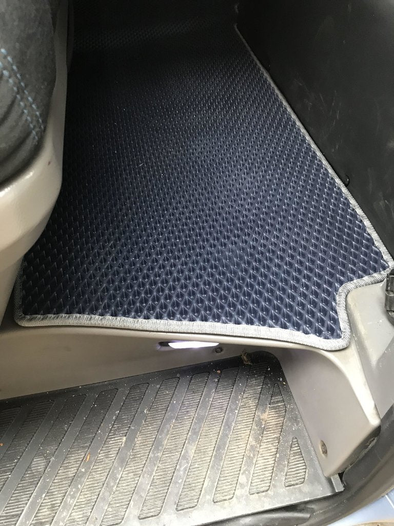 EVA floor mats 2nd row for orig. Cargo-Passenger (black) for Volkswagen Crafter 2006-2016 - image 2