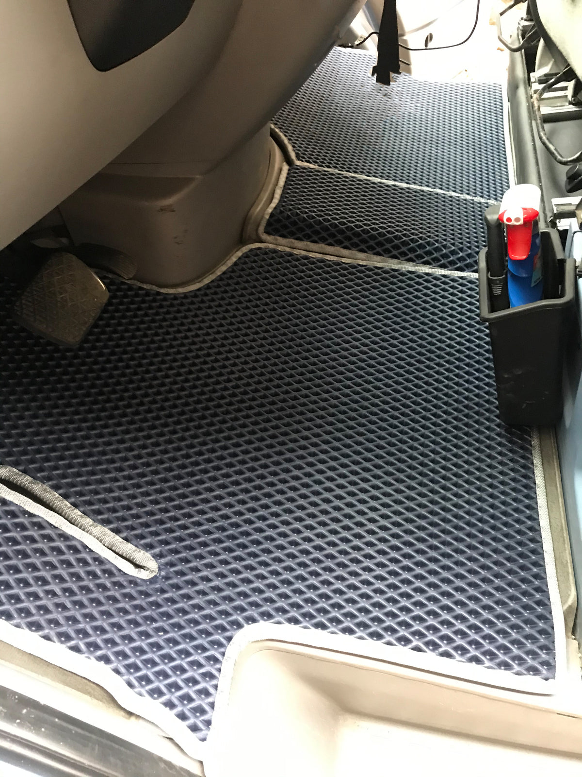 EVA Floor Mats V1 (black) for Volkswagen Crafter 2006-2016 - image 1