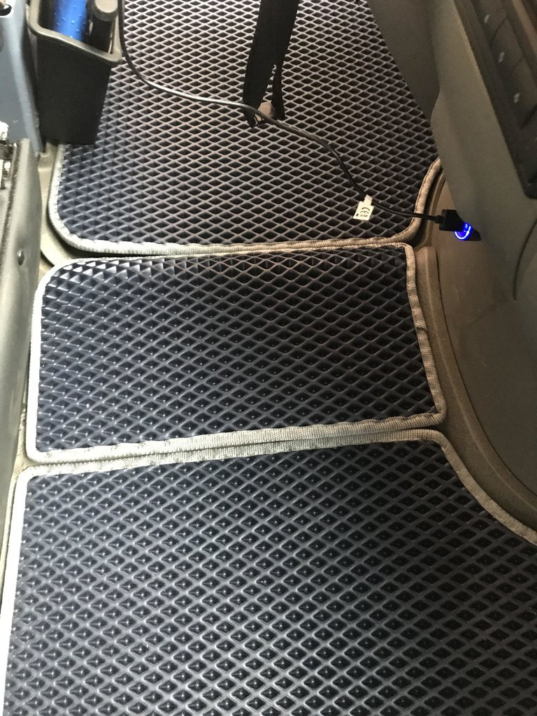 EVA Floor Mats V1 (black) for Mercedes Sprinter W906 2006-2018 - image 4