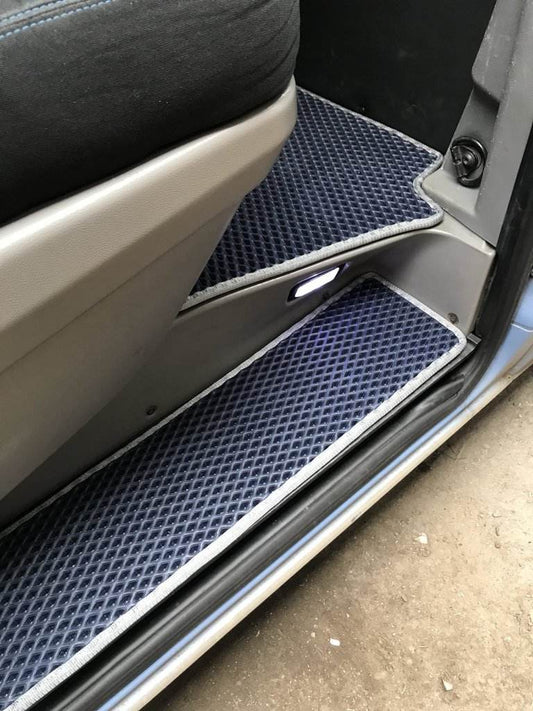 Door sill mats (3 pcs, EVA, black) for Volkswagen Crafter 2006-2016 - Reelken Auto