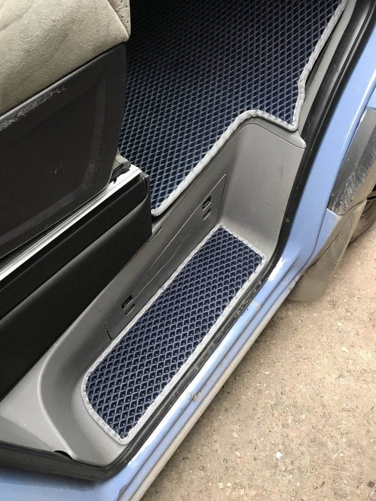 Door sill mats (3 pcs, EVA, black) for Mercedes Sprinter W906 2006-2018 - Reelken Auto